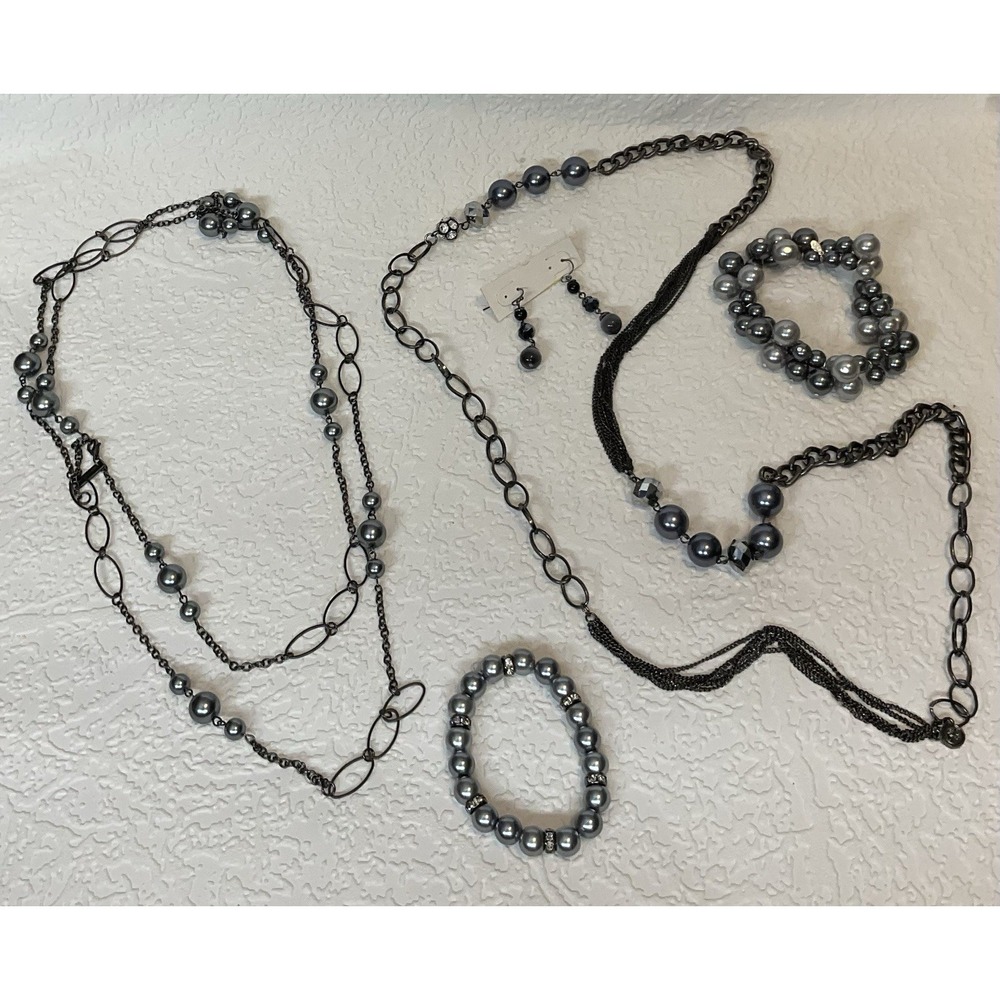 Daisy Fuentes Gray Faux Pearl Smoky Bead Gray Set Of 5 Items 2 Necklaces 2Bracel